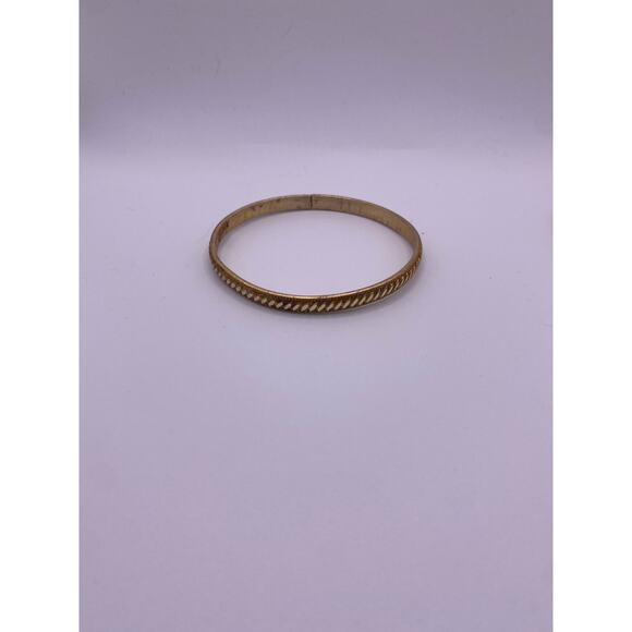 Vintage Trio Gold Tone Bracelets 7” - Picture 7 of 9